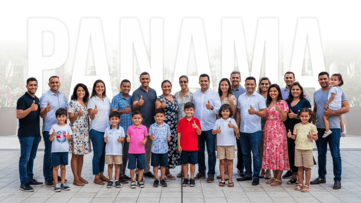 Parents with kids in Panama