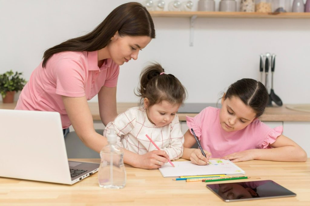Apaixonado pelo ensino em casa: o segredo para a felicidade dos meus filhos